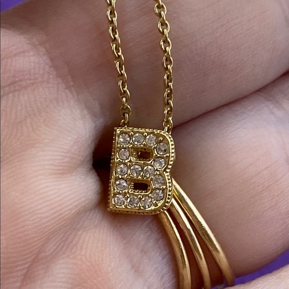 💛 Classic Gold Plated CZ Initial 'B' Necklace - Picture 6 of 8
